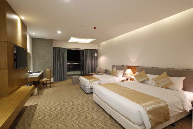 Bavico International Hotel ญาจาง ภายนอก รูปภาพ